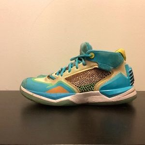 KAWHI leanord New balance! Size 4.5